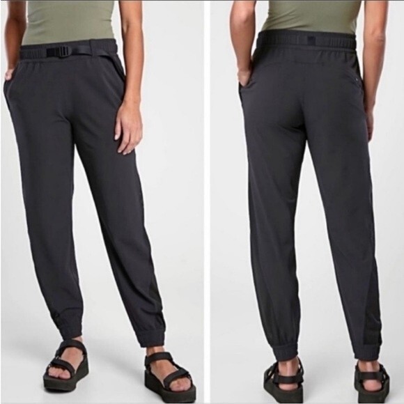 Athleta Quest Jogger Pants with Mesh Side Panel in Black, Size 0 NWOT - Picture 1 of 12